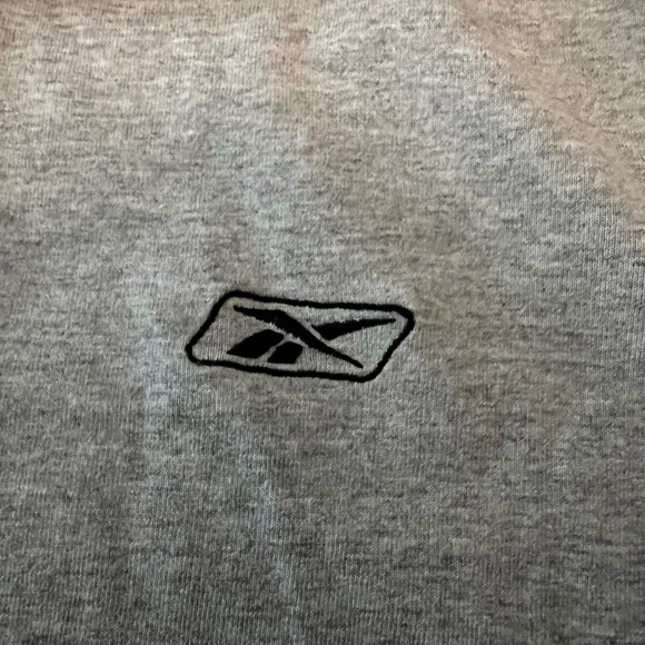 Reebok Tshirt - Picture 3 of 6